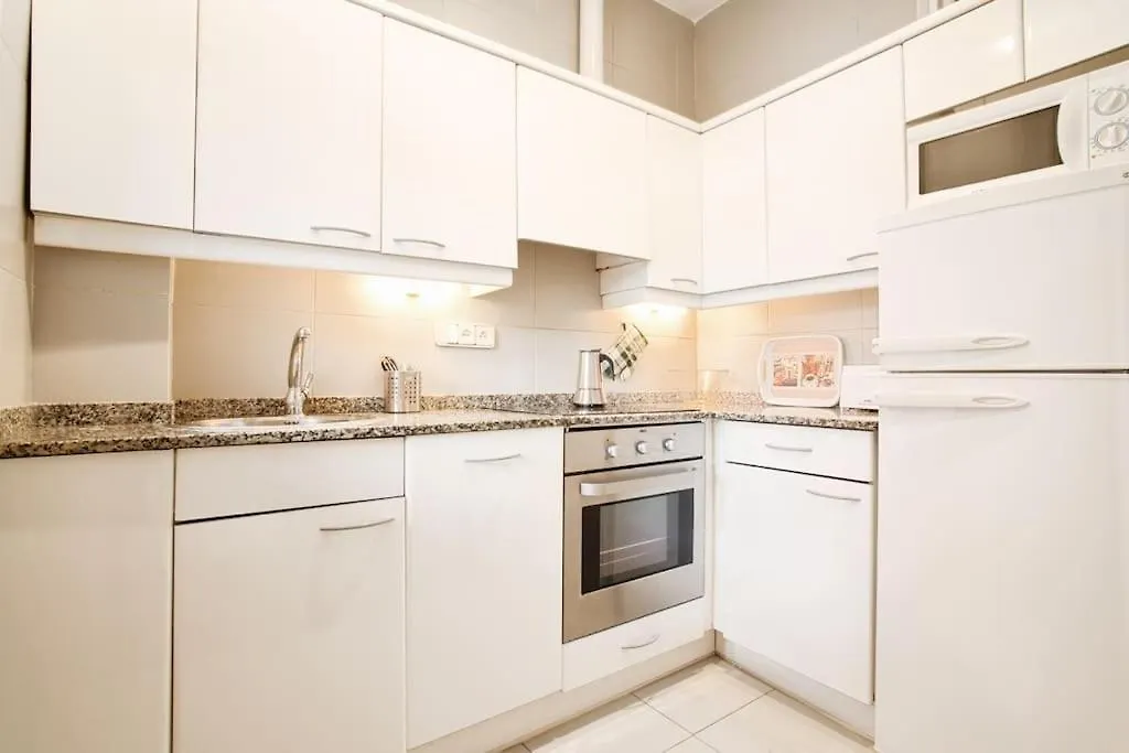 Fantastic Apartment In Barcelona 0*,